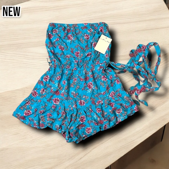 💝New Bebop Blue Floral Strapless Shorts Romper Outfit with tie ( one of the loo - Picture 3 of 8